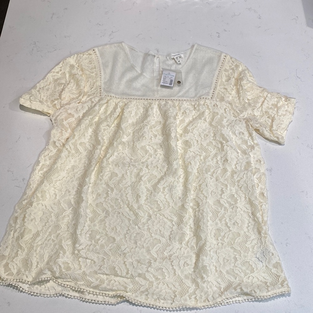 NWT lace short sleeve